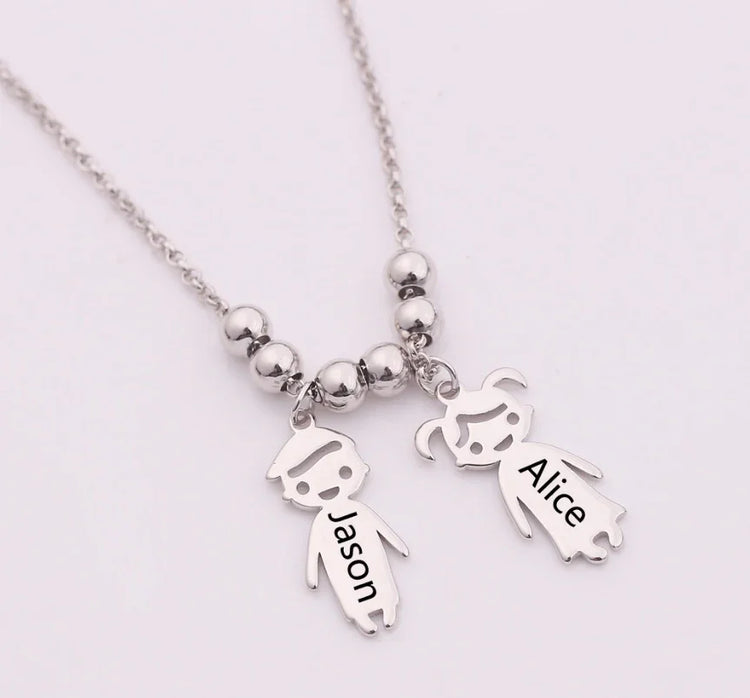 Collar de acero inoxidable para niños y niñas de la marca JewerlyDreams, diseño personalizado y elegante, estilo europeo y americano.