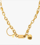 Collar de titanio de JewelryDreams con colgante en forma de corazón, diseño versátil y elegante para accesorios de moda.
